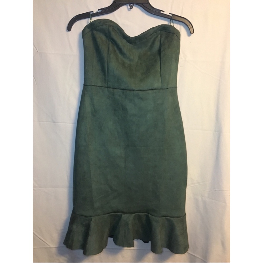 AKIRA | Geen Strapless Dress